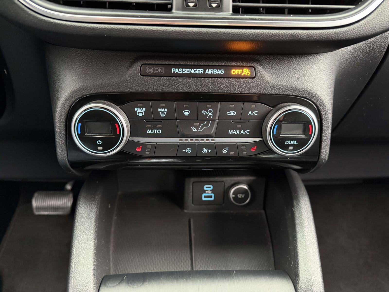 Used 2021 Ford Escape Titanium image 22