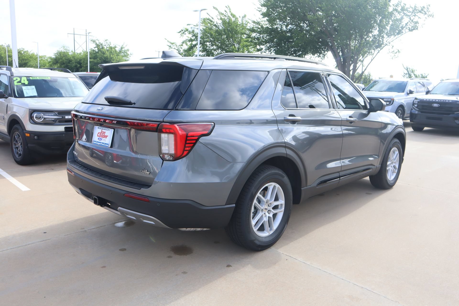 New 2026 Ford Explorer Active w/ Active Comfort Package RWD image 22