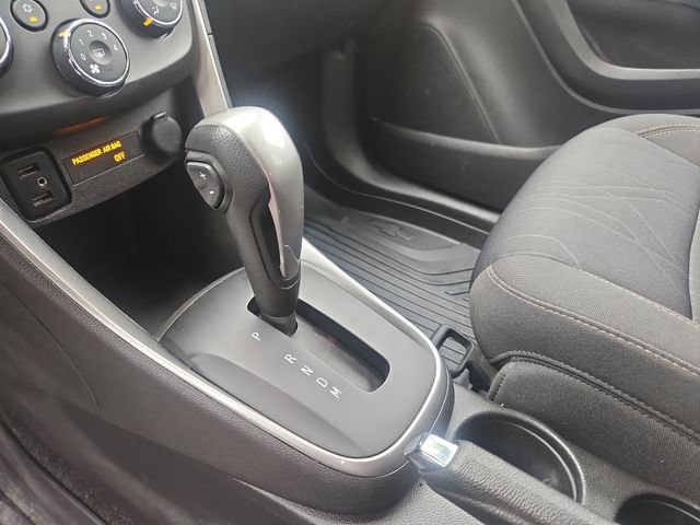 Used 2020 Chevrolet Trax LT FWD image 23
