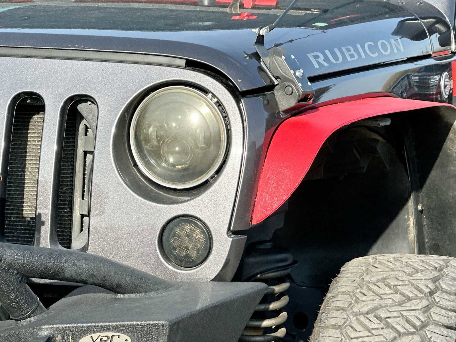 Used 2016 Jeep Wrangler Unlimited Rubicon w/ Connectivity Group image 16