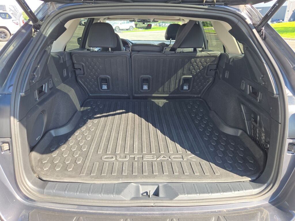 Certified 2024 Subaru Outback Onyx Edition XT AWD/4WD image 15