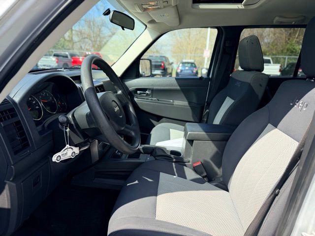 Used 2009 Jeep Liberty Rocky Mountain image 5
