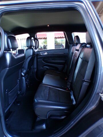 Used 2021 Jeep Grand Cherokee Laredo X AWD/4WD image 21