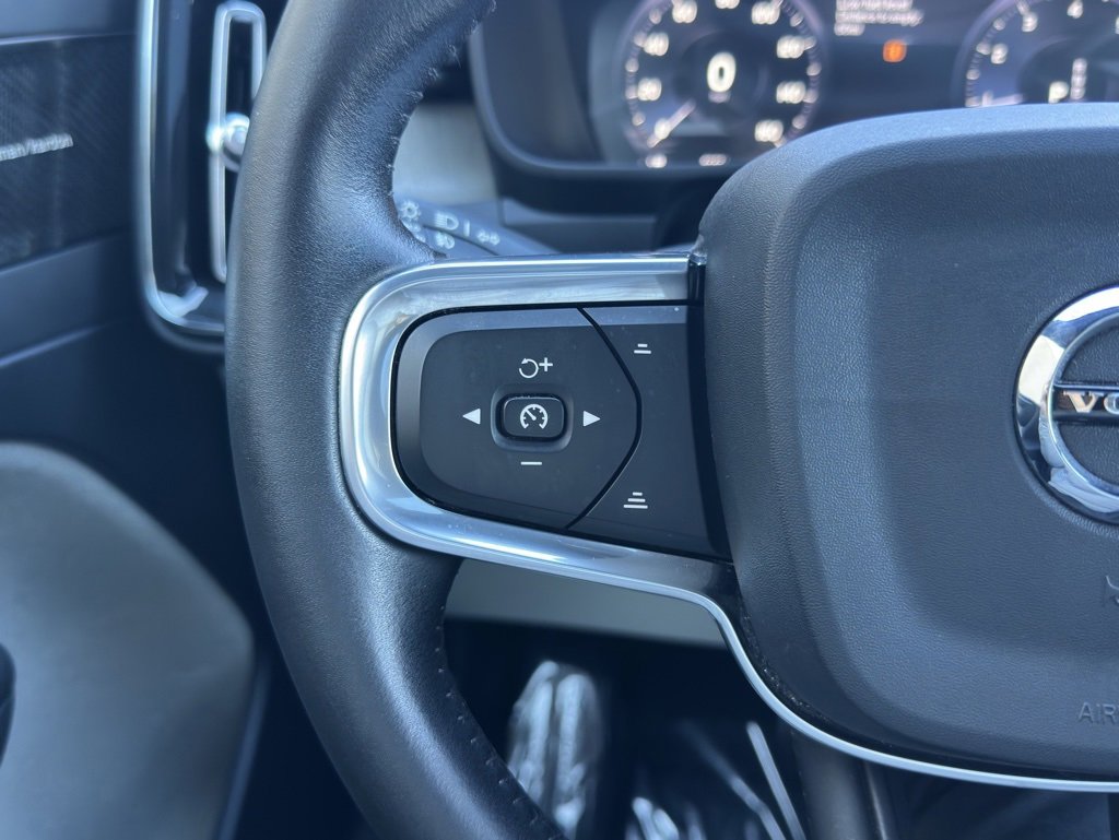 Used 2020 Volvo XC40 T4 Inscription image 60