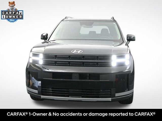 Used 2025 Hyundai Santa Fe Limited FWD image 2