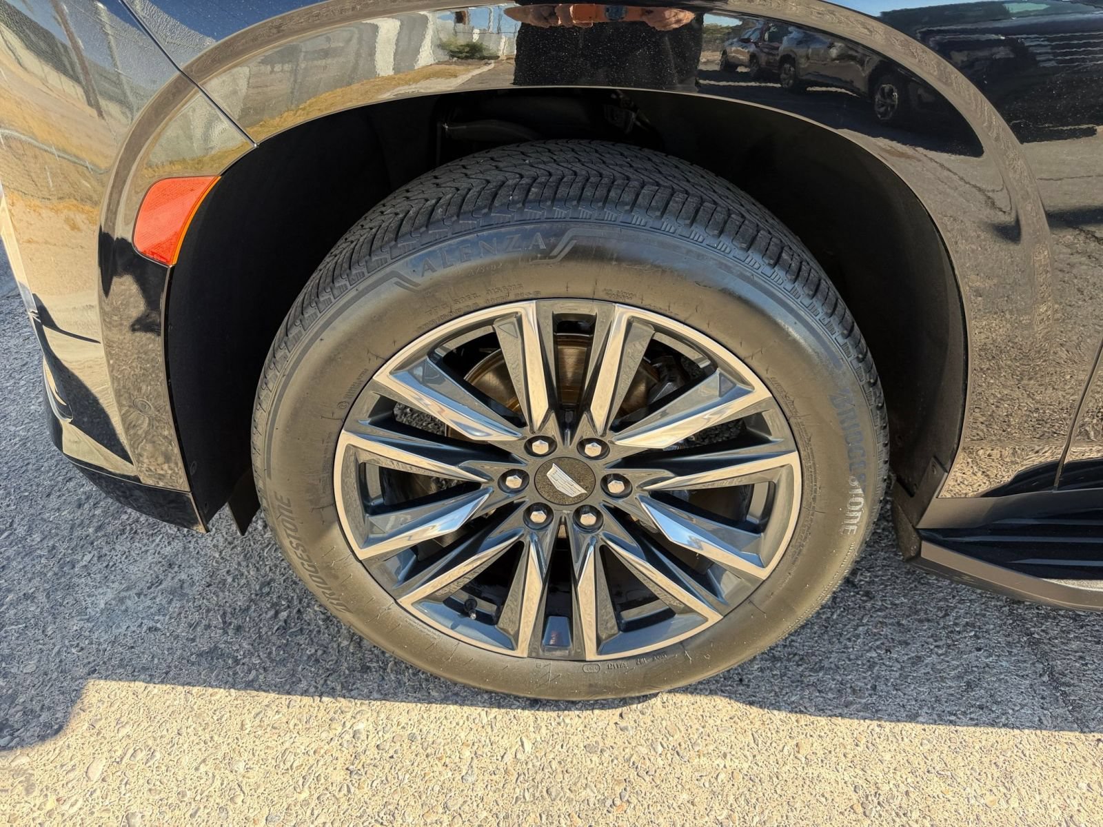 Used 2023 Cadillac Escalade ESV Sport AWD/4WD image 35