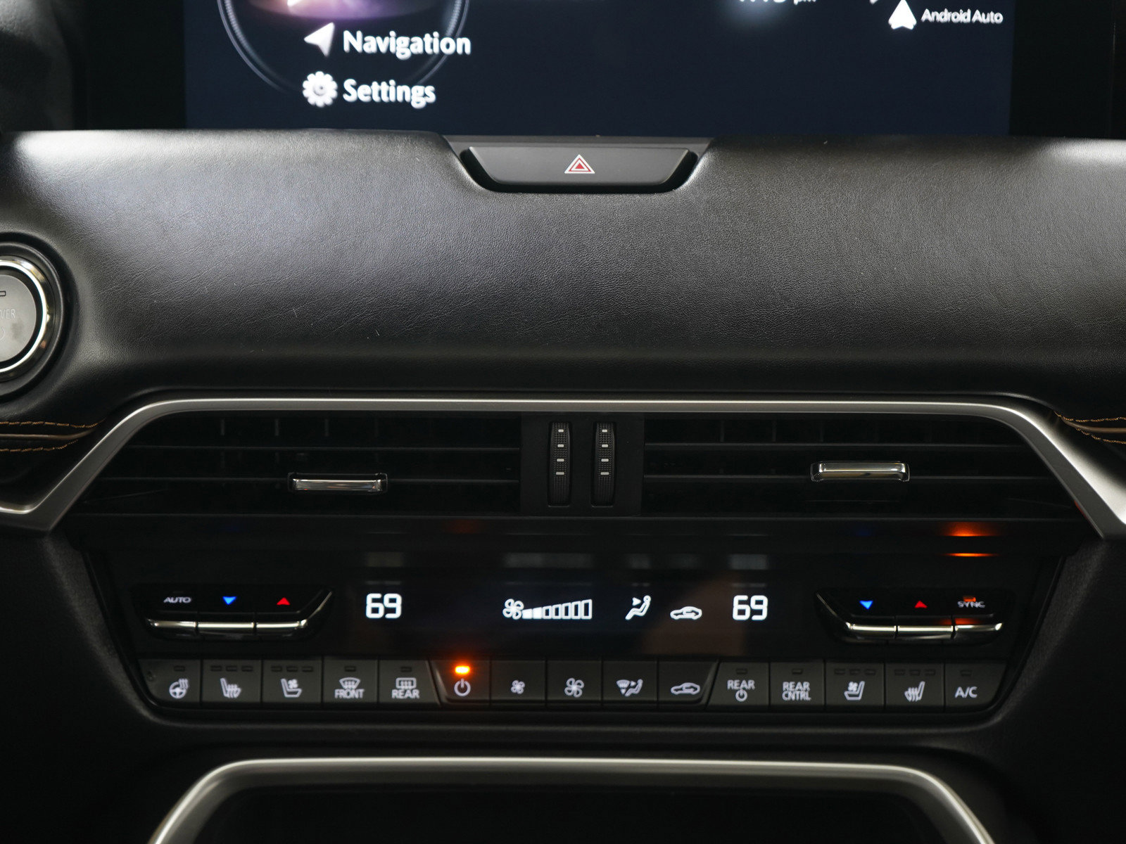 Certified 2024 MAZDA CX-90 Plug-In Hybrid w/ Premium Plus image 22