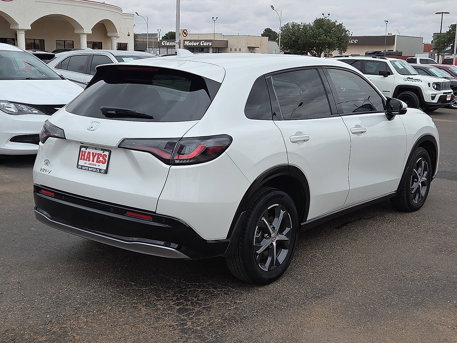 Used 2024 Honda HR-V EX-L image 3