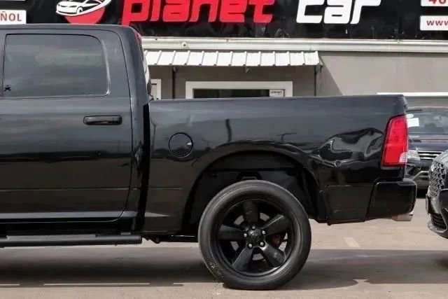 Used 2018 RAM 1500 Express w/ Black Ram 1500 Express Group image 17