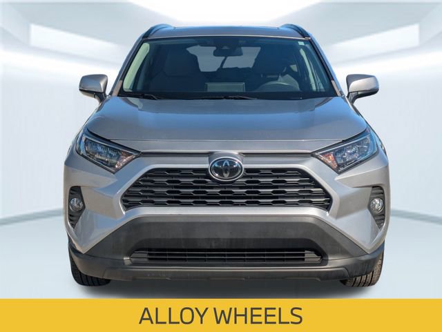 Used 2020 Toyota RAV4 XLE image 11
