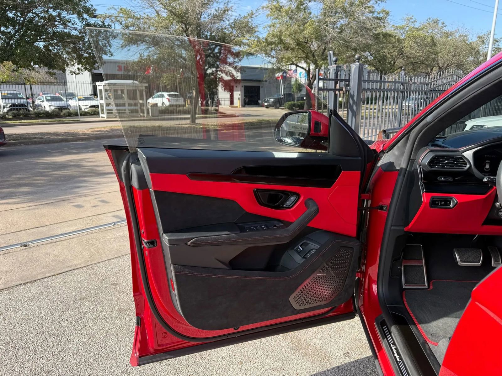 Used 2023 Lamborghini Urus S AWD/4WD image 8