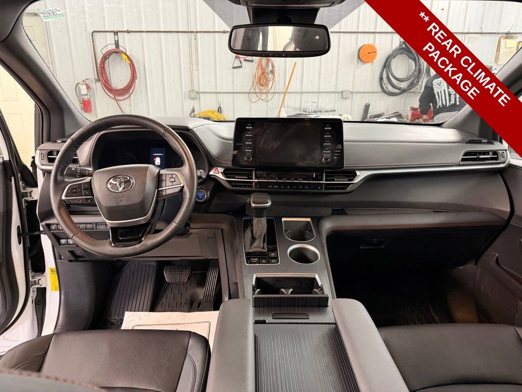 Used 2023 Toyota Sienna XSE image 14