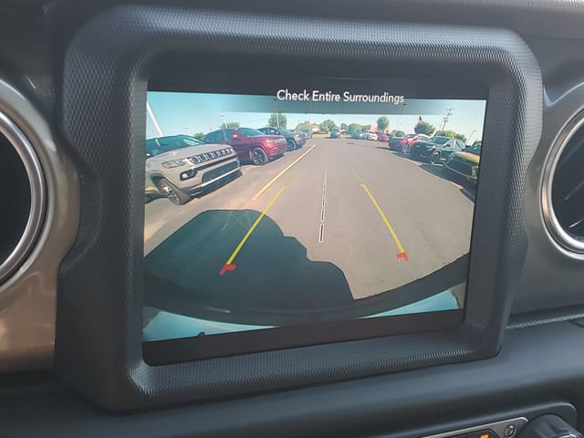 Used 2020 Jeep Wrangler Unlimited Sahara w/ Uconnect 4C Nav & Sound Group AWD/4WD image 27