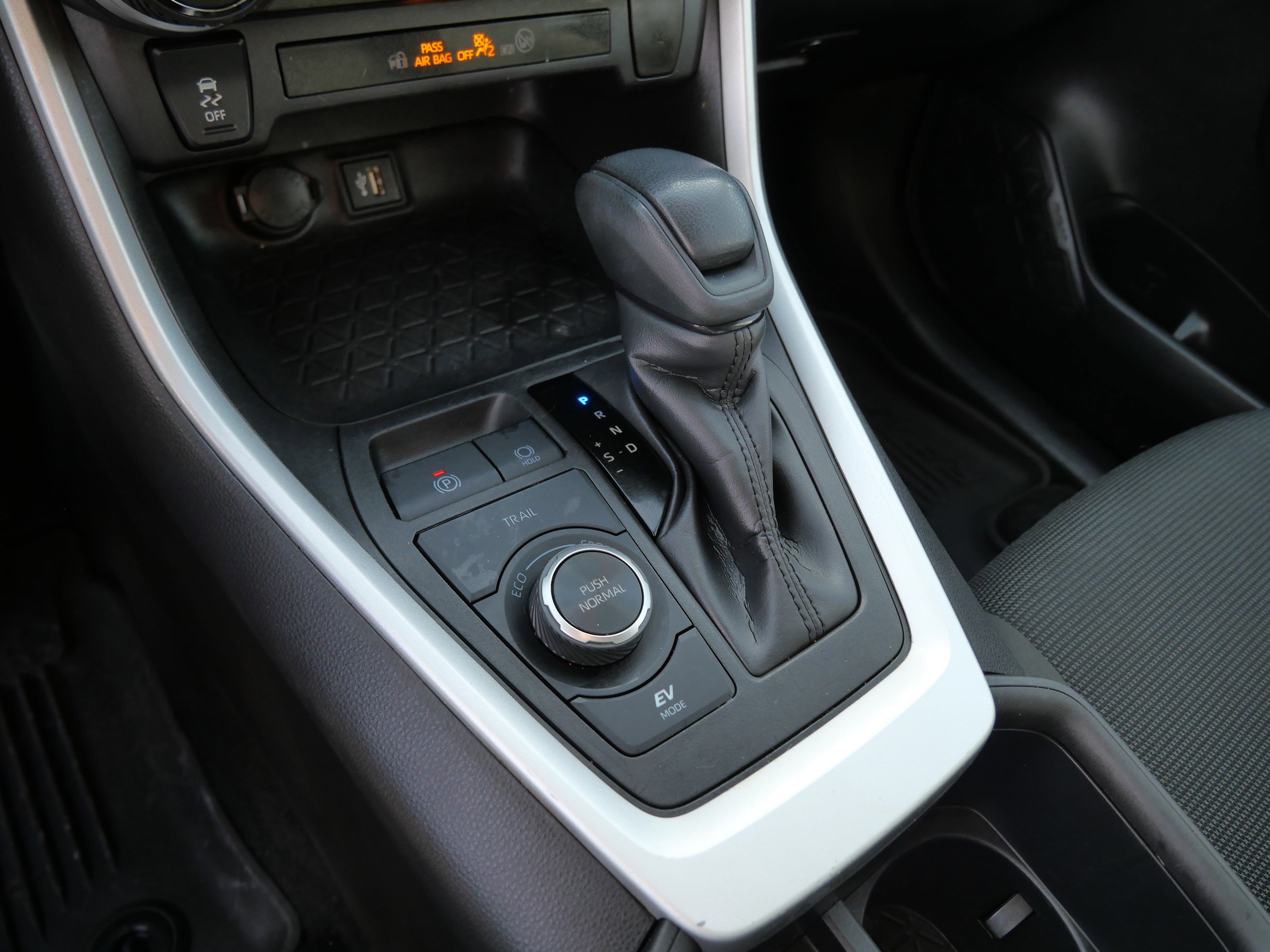 Certified 2024 Toyota RAV4 LE image 25