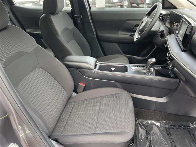 Used 2025 Nissan Kicks S w/ Charging Package image 33