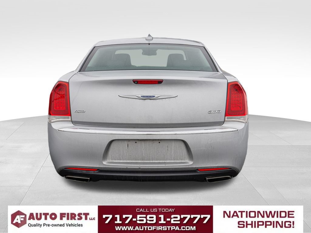 Used 2020 Chrysler 300 Limited AWD/4WD image 4