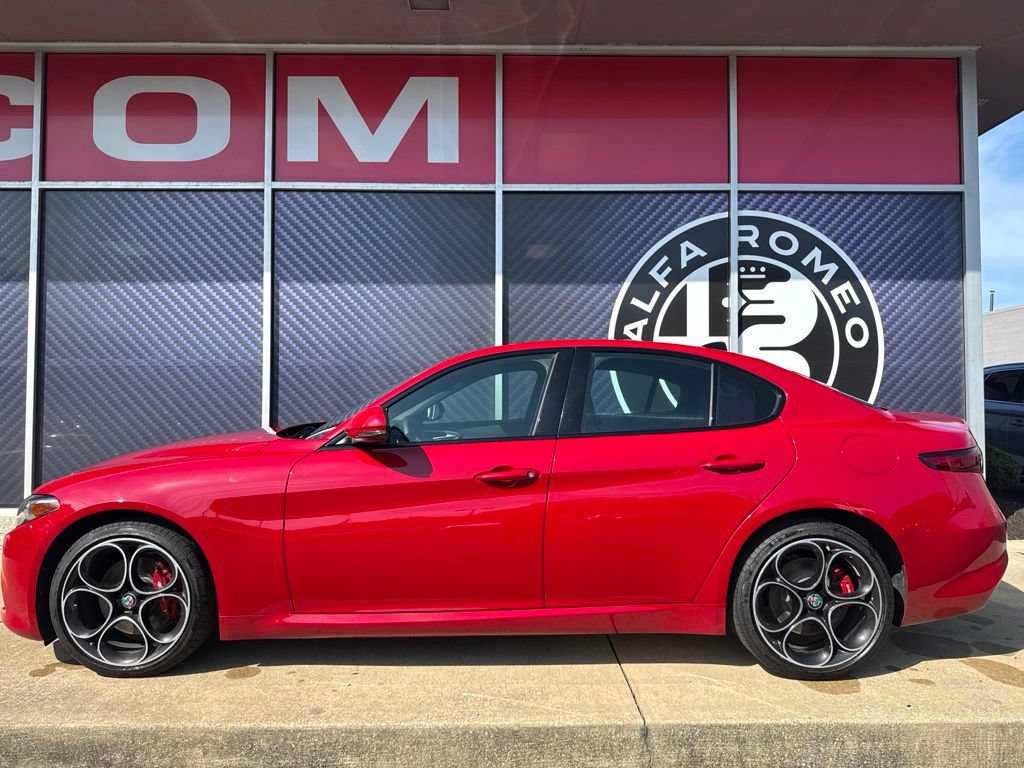Used 2021 Alfa Romeo Giulia Ti Sport AWD/4WD image 15