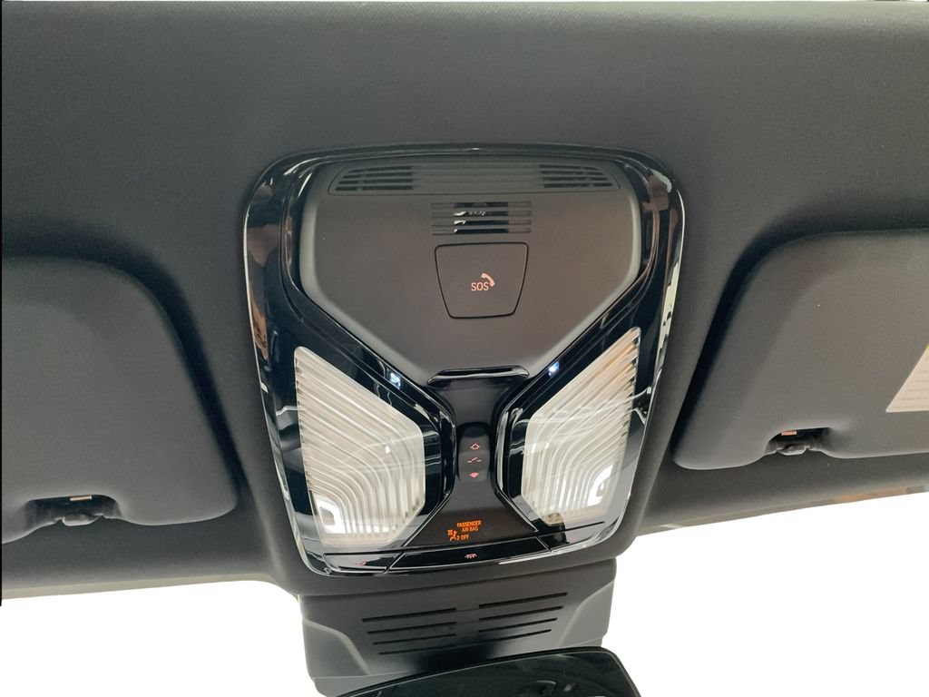 Used 2025 BMW X5 M60i AWD/4WD image 46
