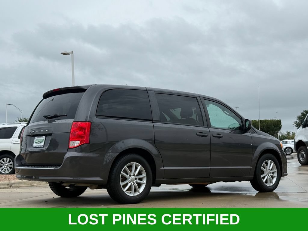 Used 2020 Dodge Grand Caravan SE FWD image 4