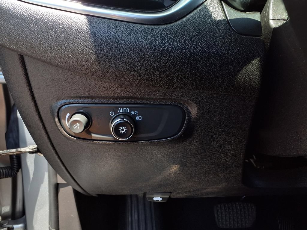 Used 2024 Chevrolet Equinox LS FWD image 14