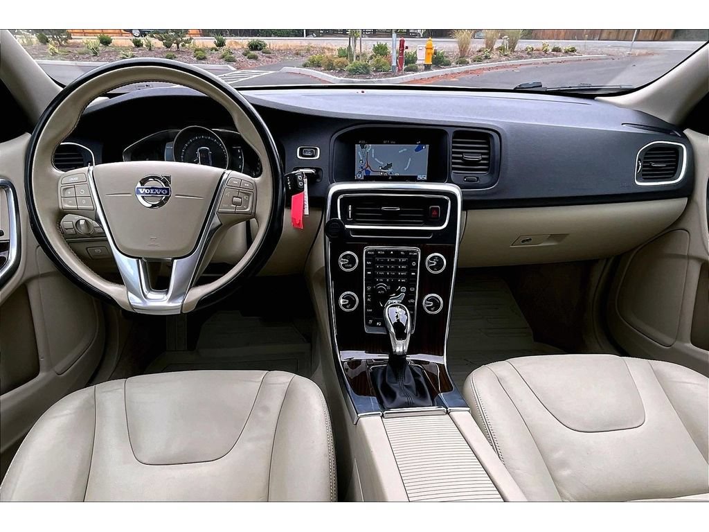Used 2015 Volvo V60 T5 Premier FWD image 15