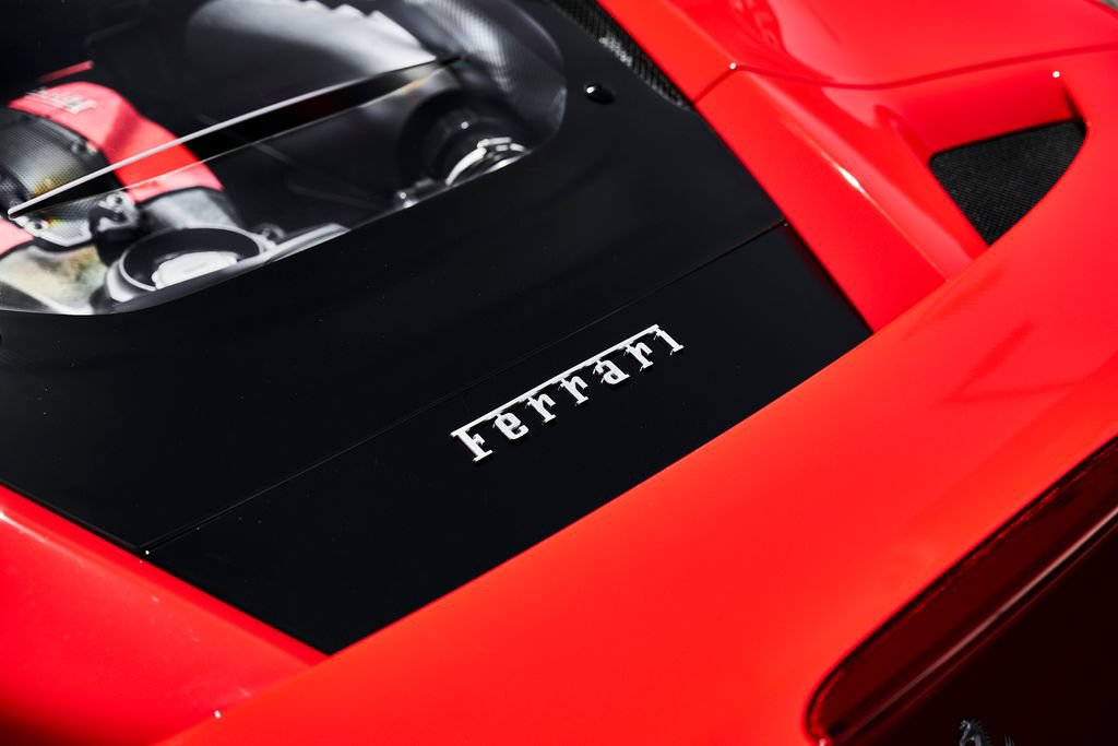 Used 2020 Ferrari F8 Tributo RWD image 11