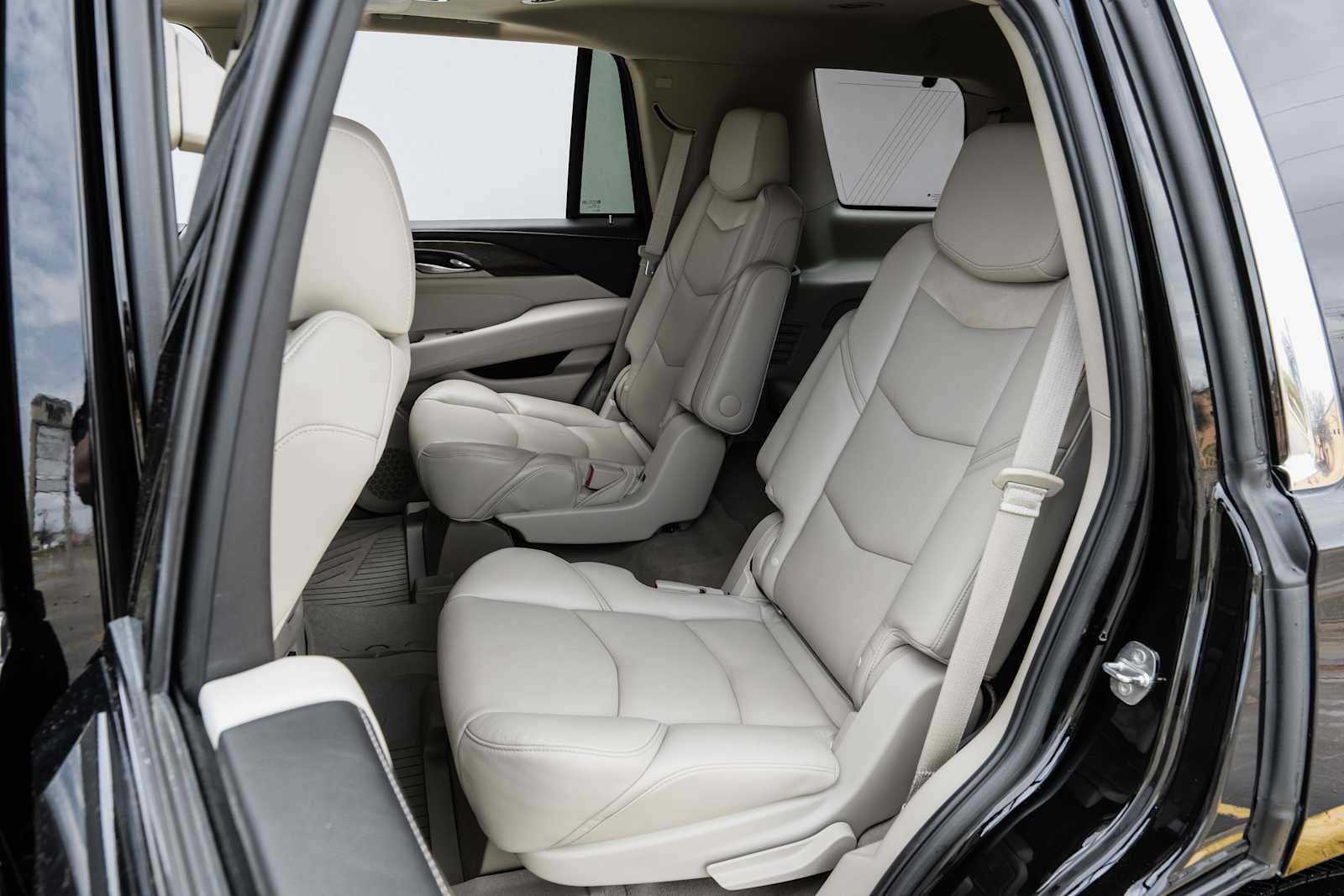 Used 2019 Cadillac Escalade Luxury image 42