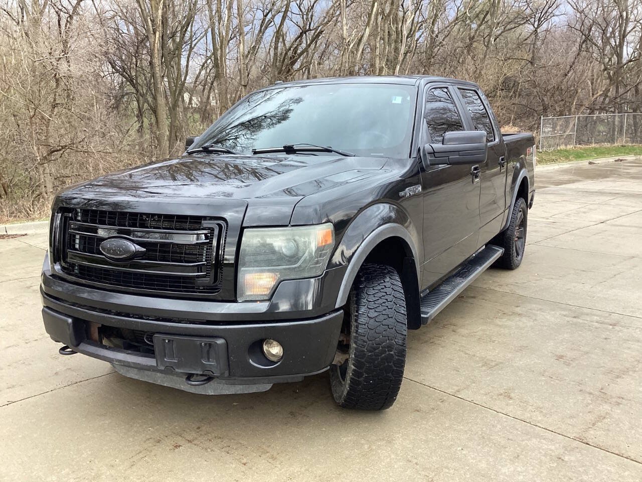 Used 2014 Ford F150 FX4 w/ Equipment Group 402A Luxury AWD/4WD image 2
