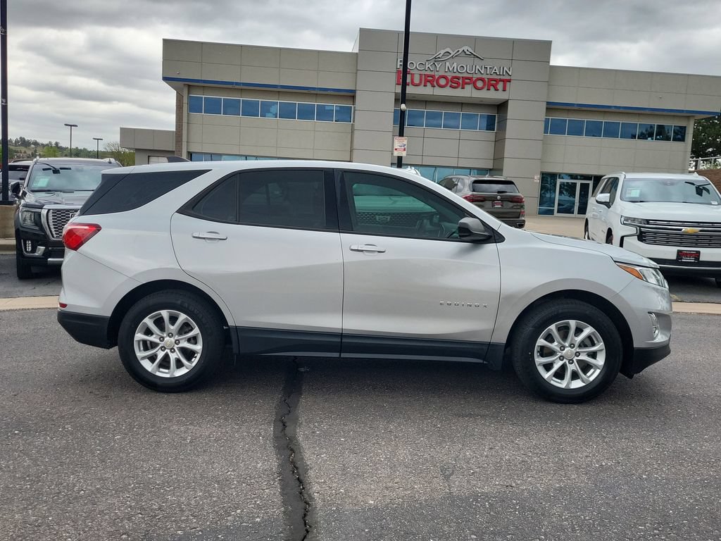 Used 2019 Chevrolet Equinox LS FWD image 3