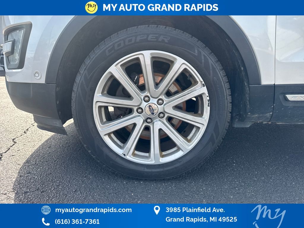 Used 2016 Ford Explorer Limited w/ Equipment Group 301A AWD/4WD image 33
