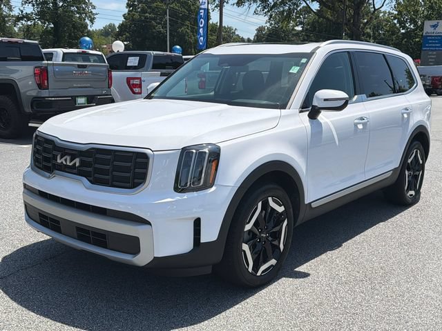 Used 2024 Kia Telluride S w/ S Sunroof Package FWD image 3