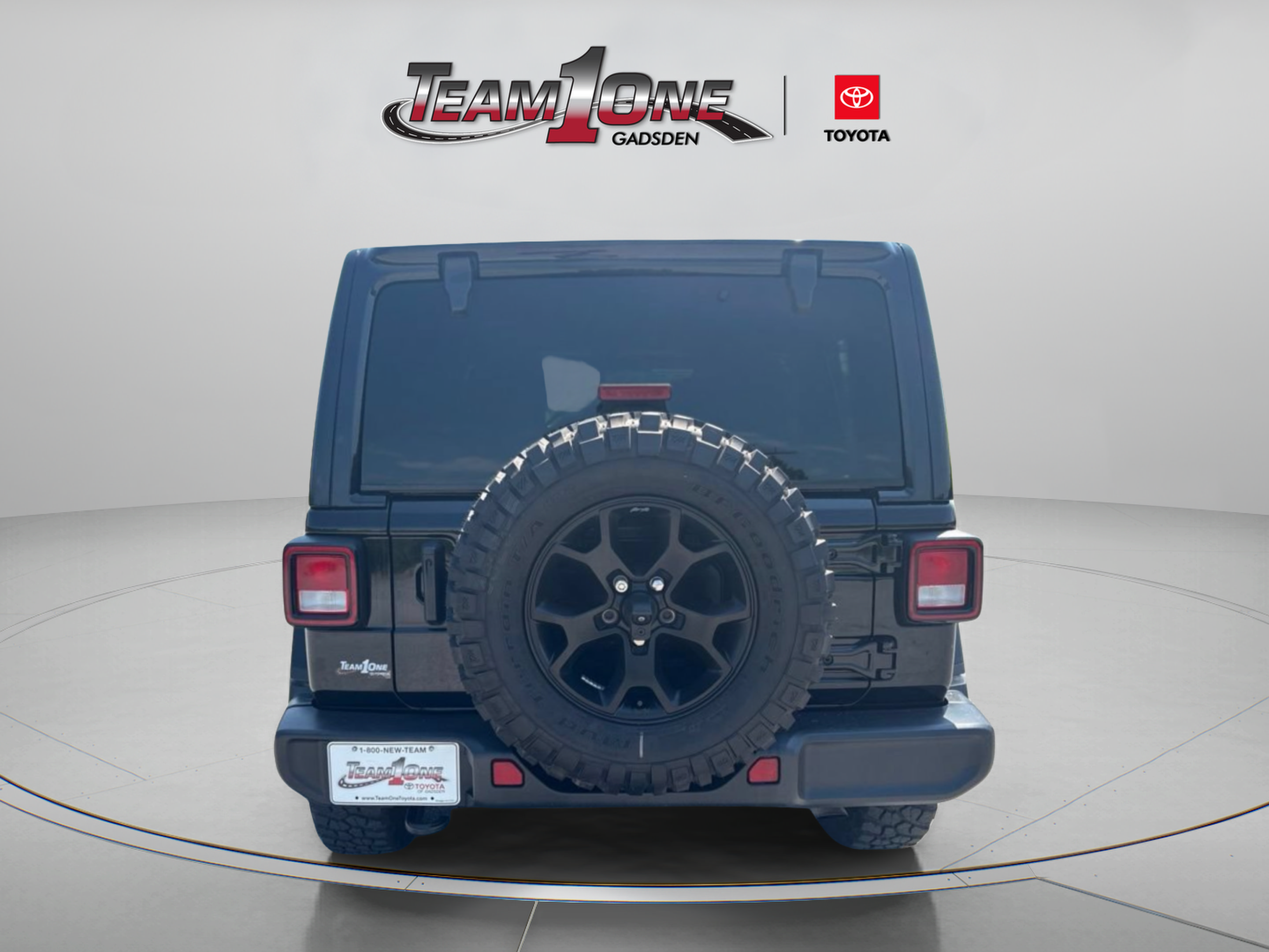 Used 2023 Jeep Wrangler Unlimited Sahara AWD/4WD image 6