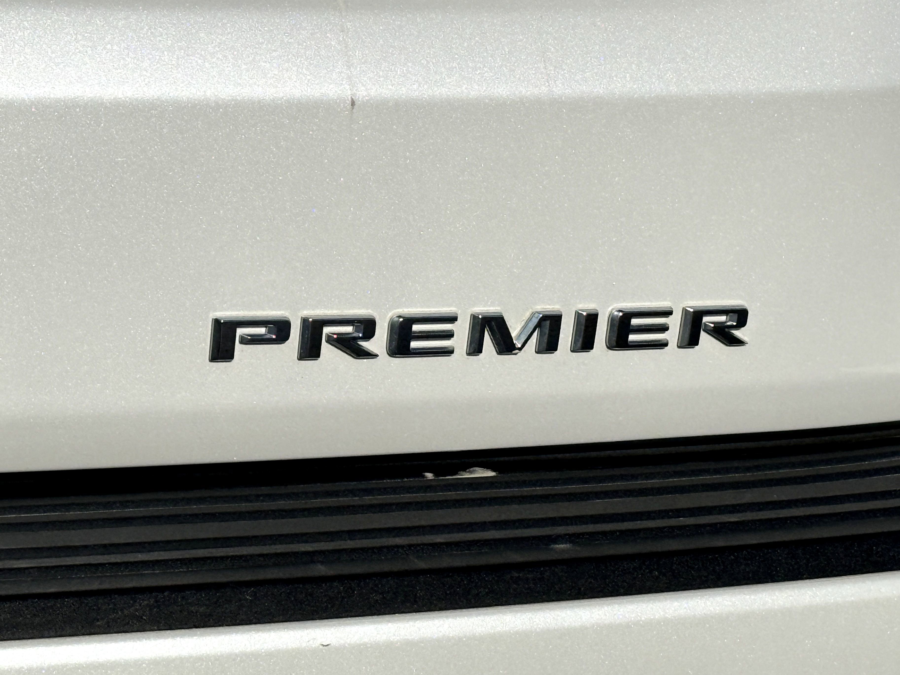Used 2021 Chevrolet Suburban Premier image 9