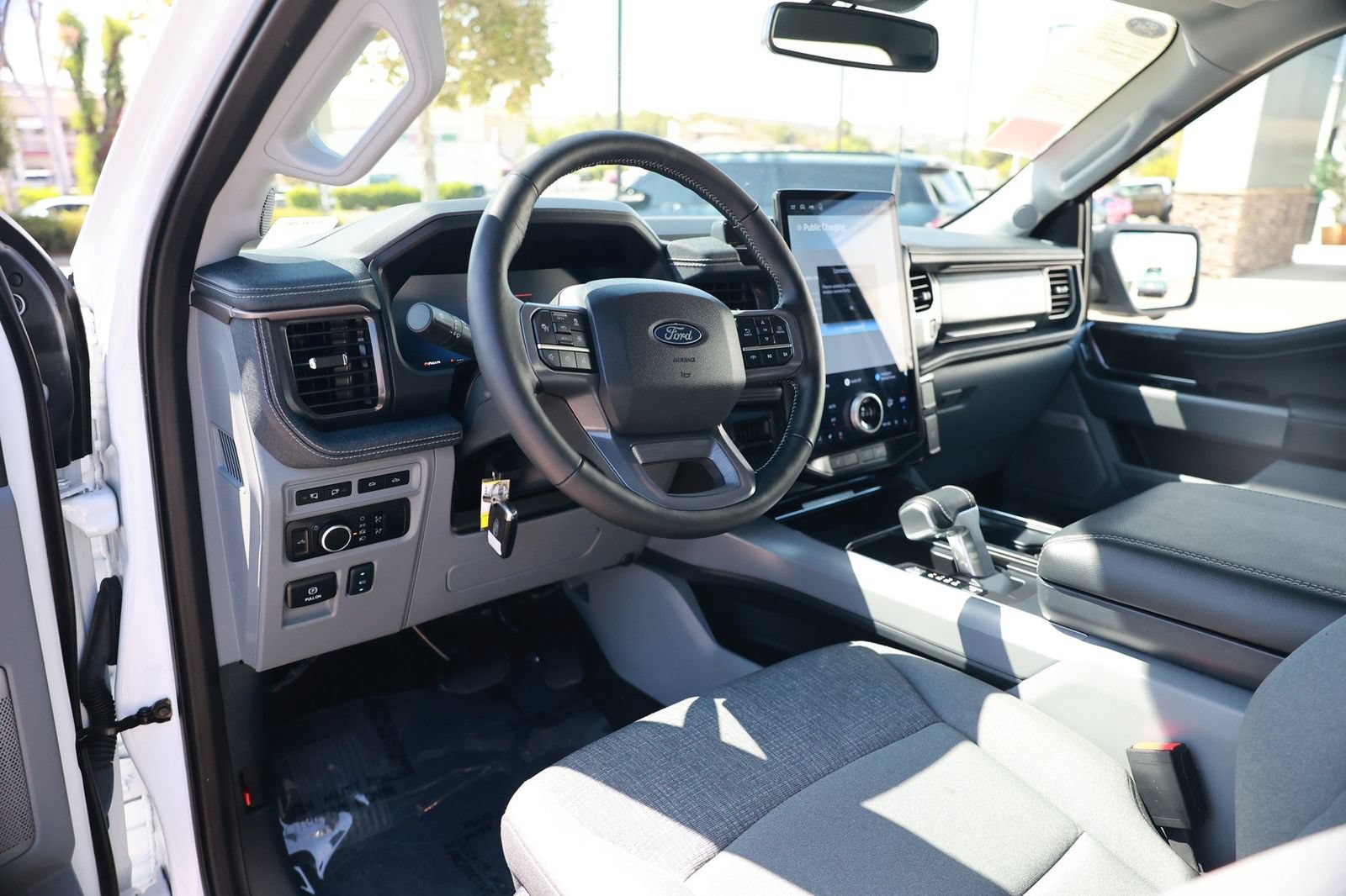 Used 2024 Ford F150 Lightning Flash AWD/4WD image 19