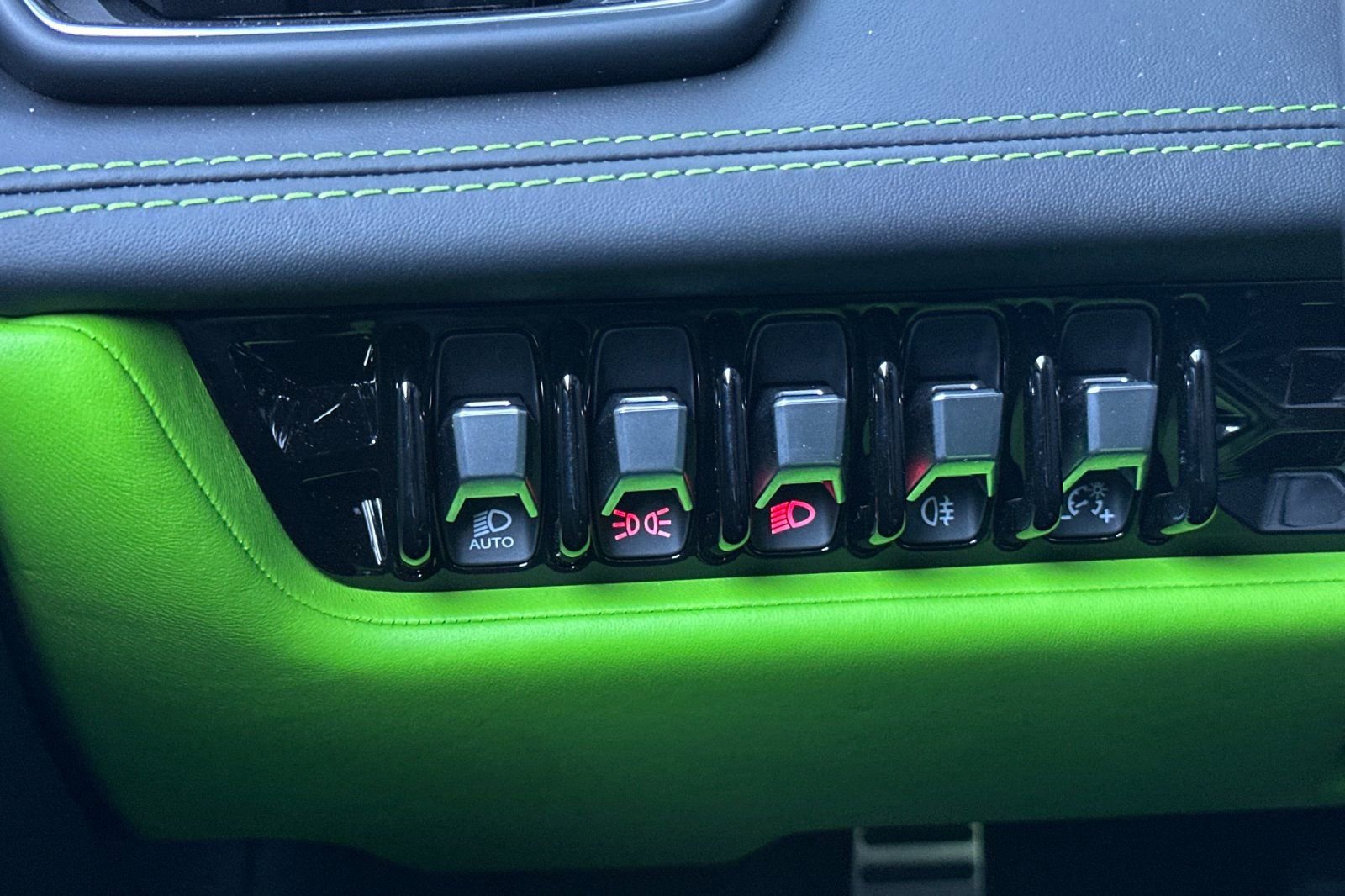 Used 2021 Lamborghini Huracan EVO image 31