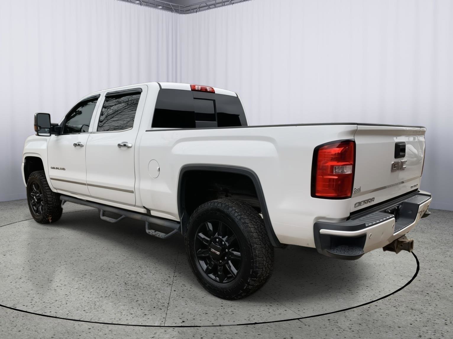 Used 2016 GMC Sierra 2500 Denali w/ Duramax Plus Package image 7