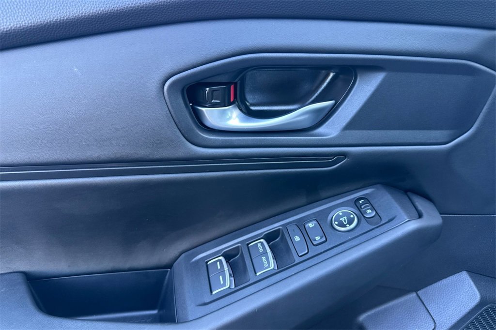 Certified 2025 Honda Accord SE image 10