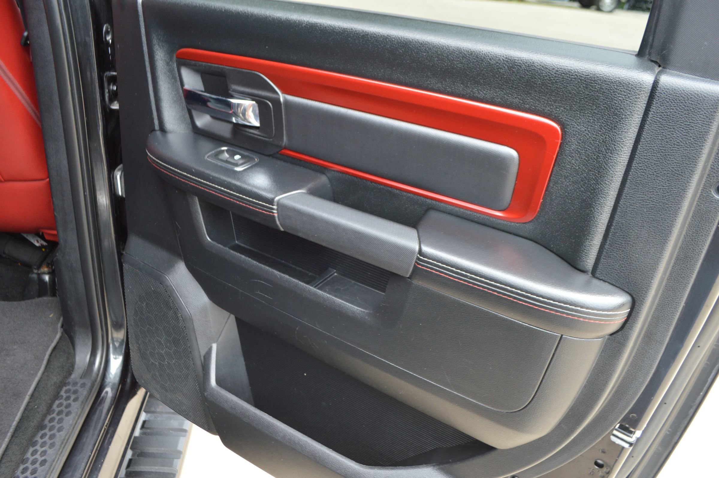 Used 2016 RAM 1500 Rebel w/ Luxury Group AWD/4WD image 25
