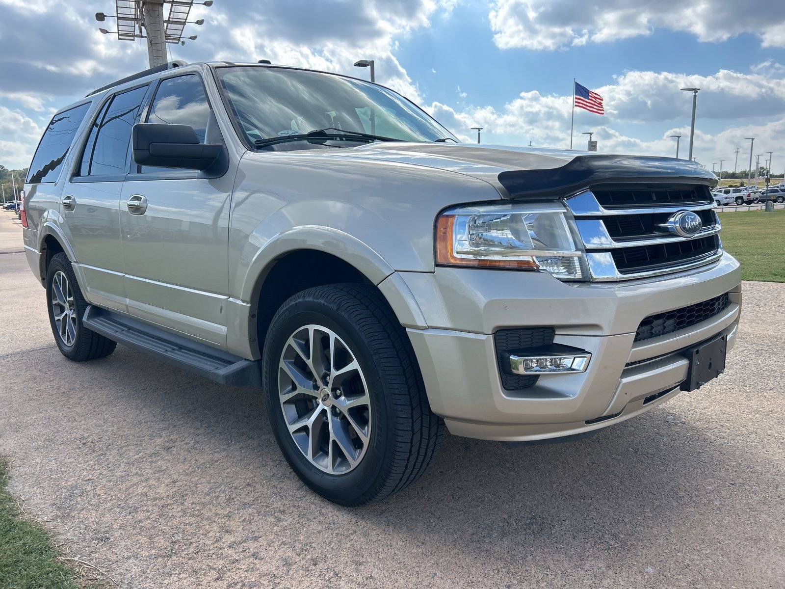 Used 2017 Ford Expedition XLT w/ Equipment Group 202A