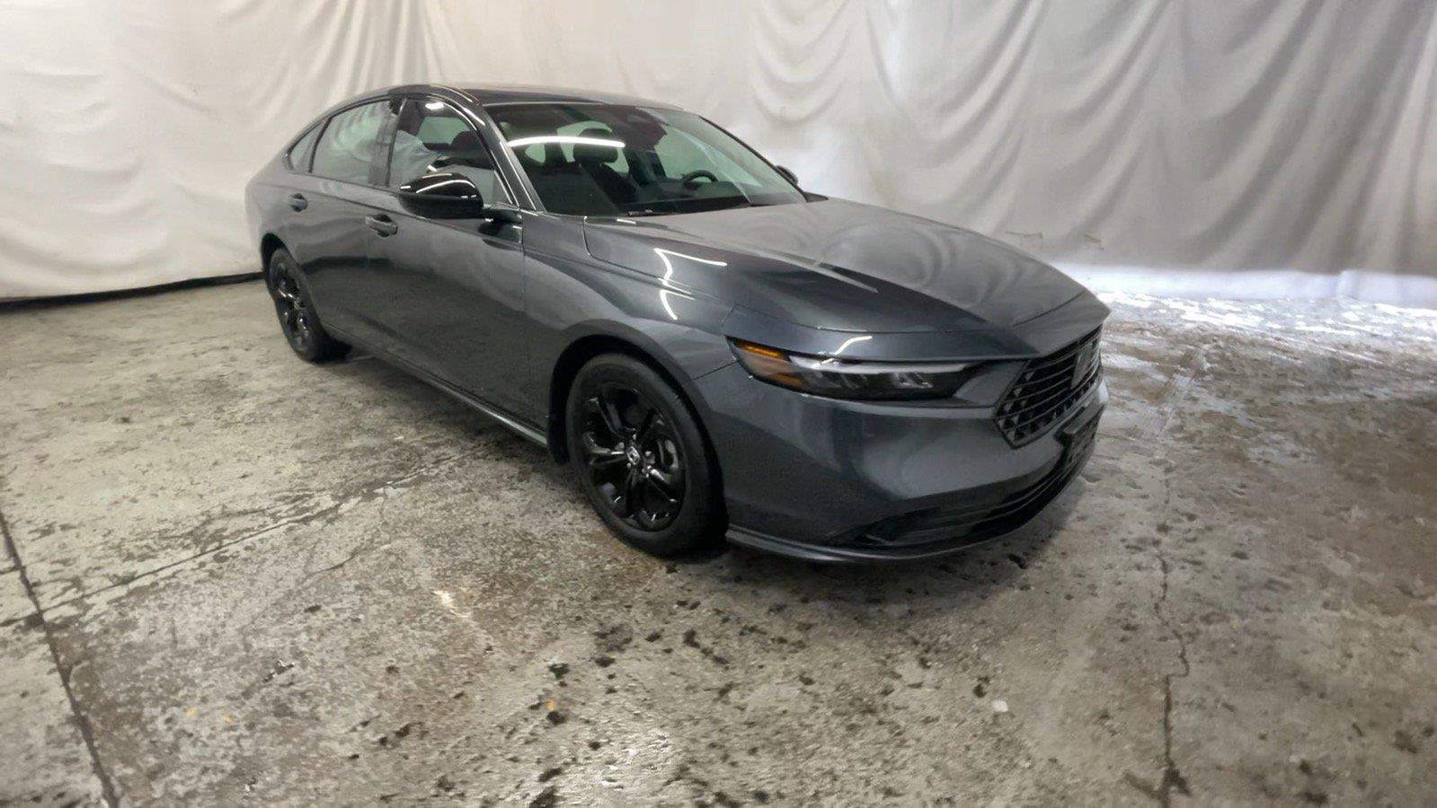Certified 2025 Honda Accord SE image 2