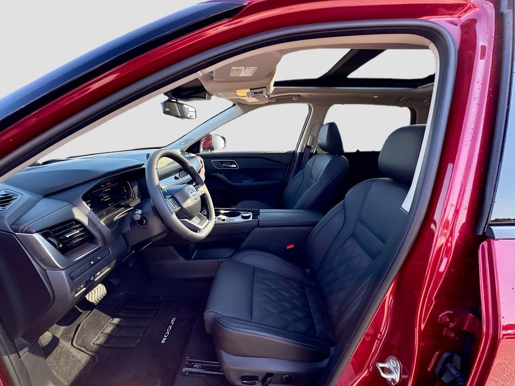 Used 2026 Nissan Rogue Platinum w/ Platinum Premium Package image 22