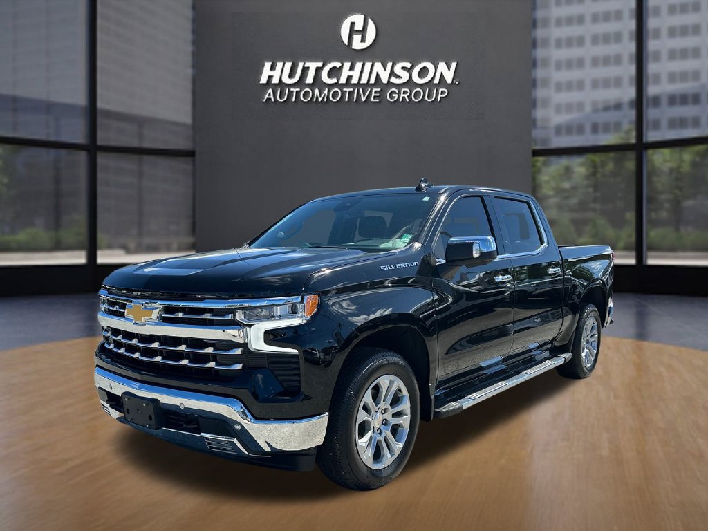 Used 2026 Chevrolet Silverado 1500 LTZ w/ LTZ Premium Package RWD image 3