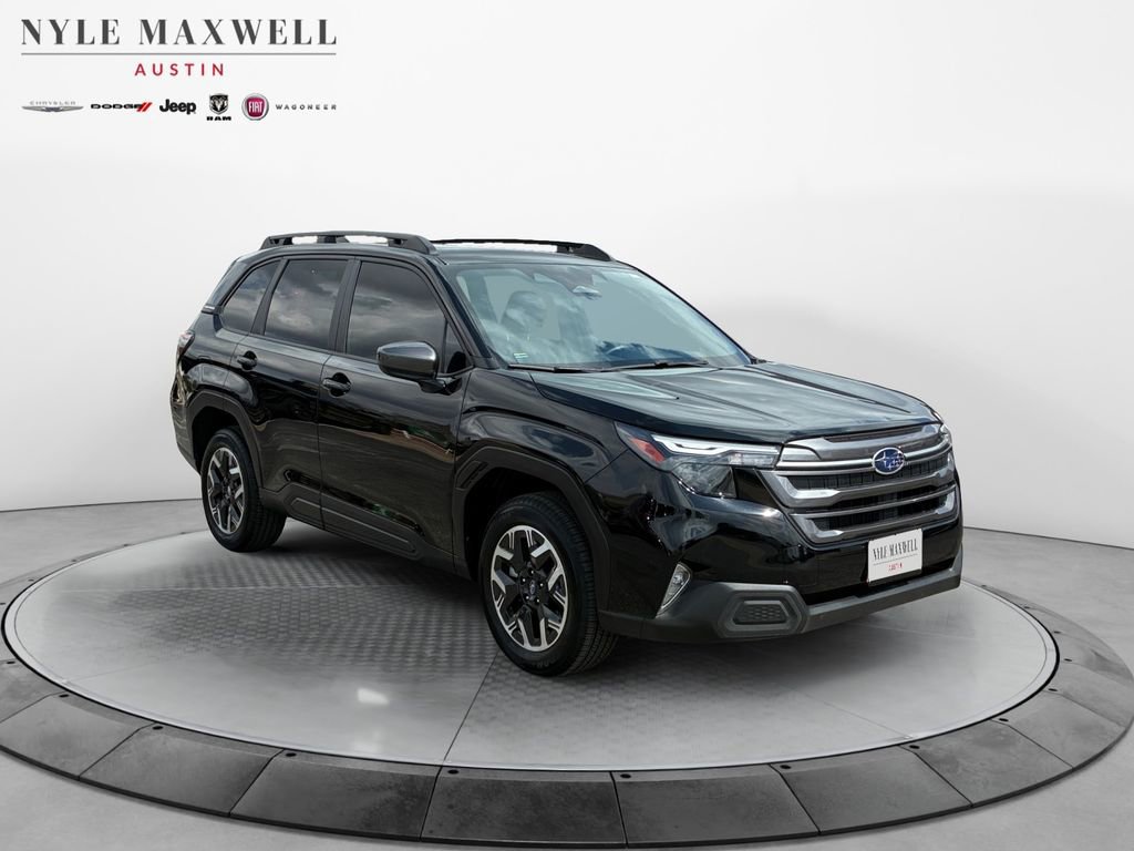 Used 2025 Subaru Forester Premium w/ Convenience Package #1 AWD/4WD image 2