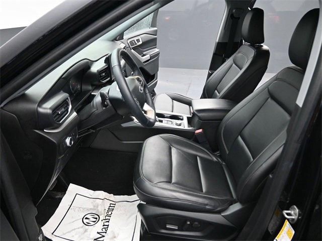 Used 2022 Ford Explorer XLT w/ Equipment Group 202A image 14
