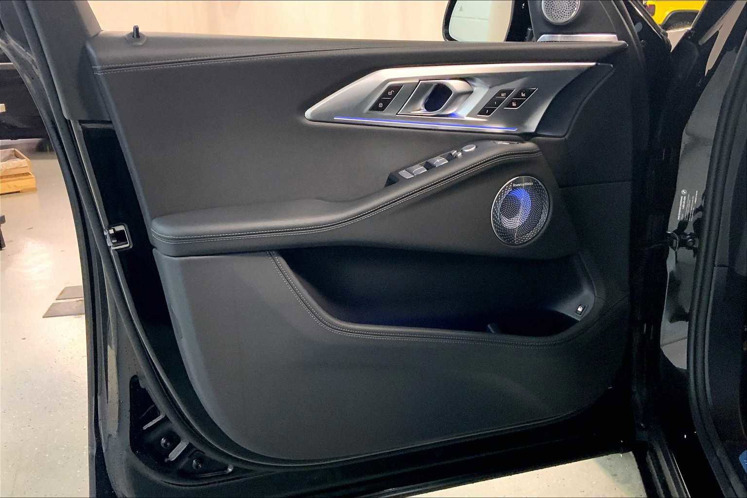 New 2026 BMW XM Label Red image 10