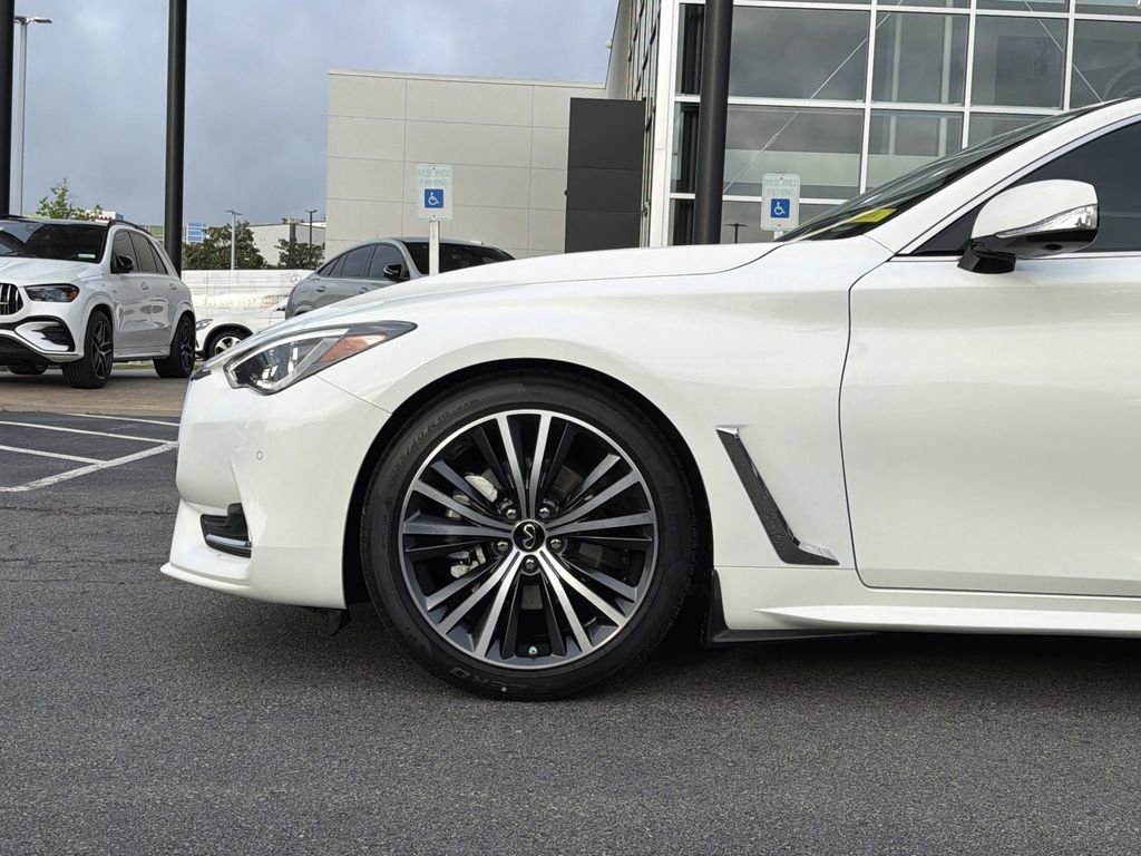 Used 2022 INFINITI Q60 3.0t Luxe w/ Essential Package image 9