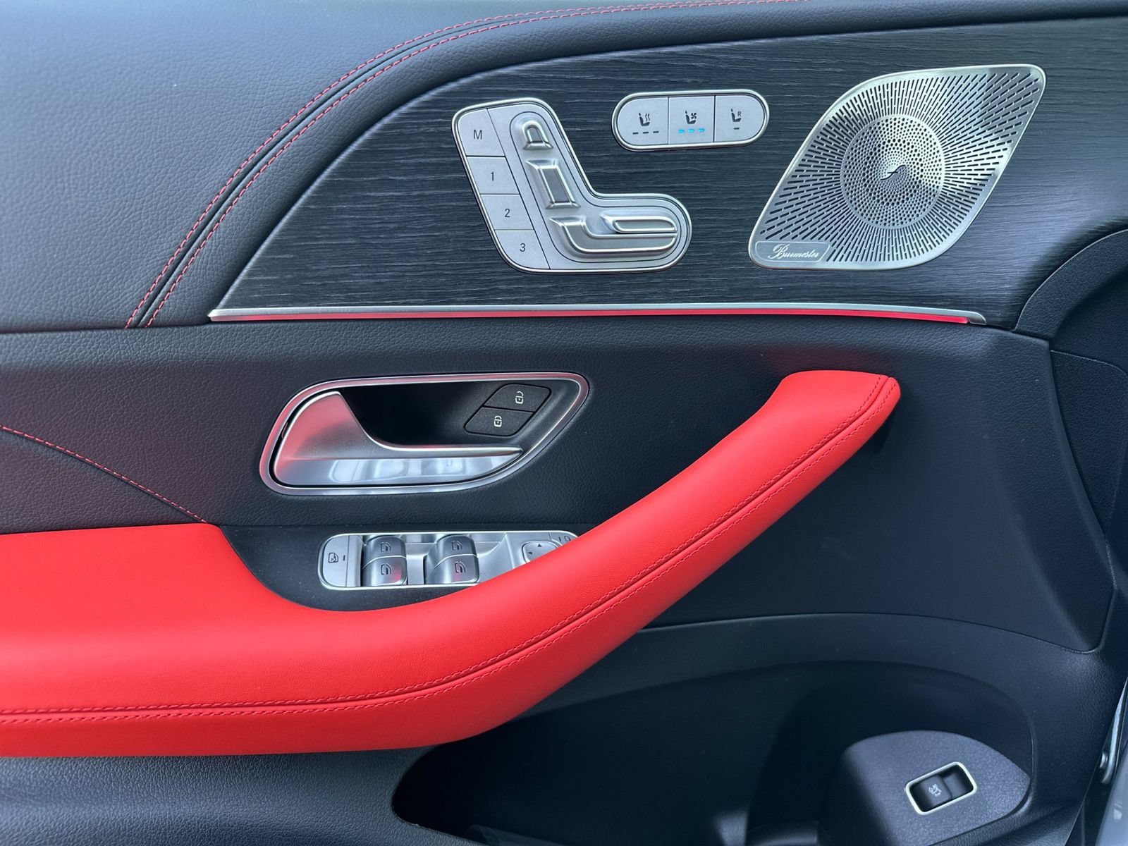 New 2026 Mercedes-Benz GLE 53 AMG 4MATIC Coupe image 11