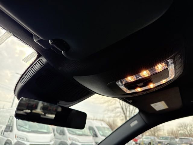 Used 2025 Mercedes-Benz GLE 450e 4MATIC image 37