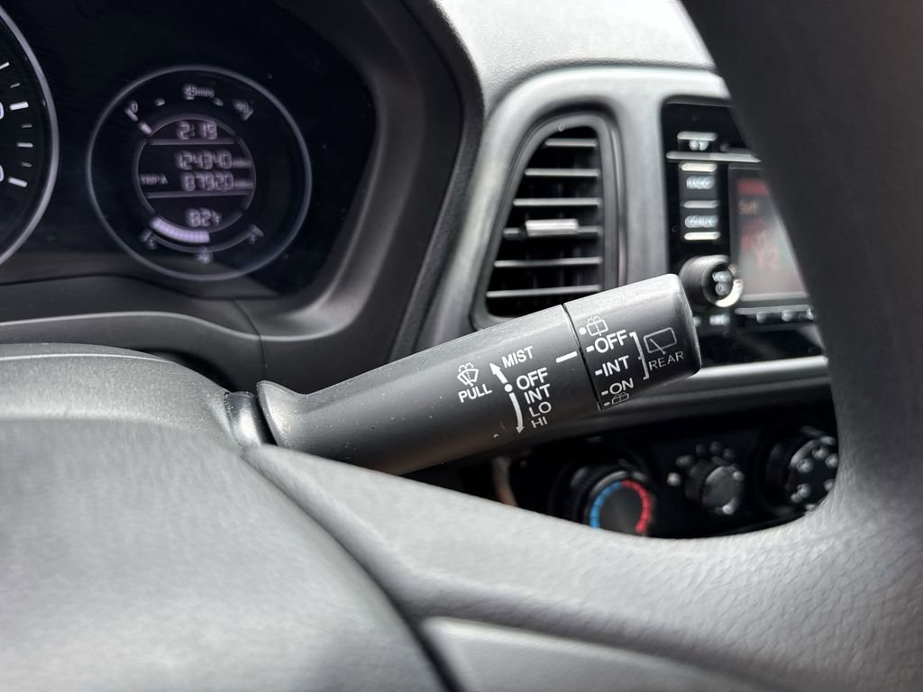 Used 2017 Honda HR-V LX image 54