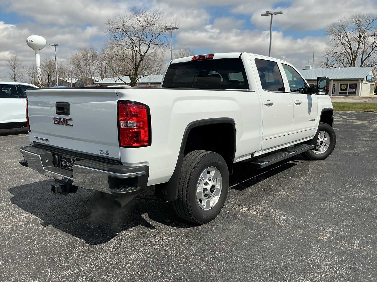 Used 2019 GMC Sierra 2500 SLE w/ SLE Preferred Package image 4